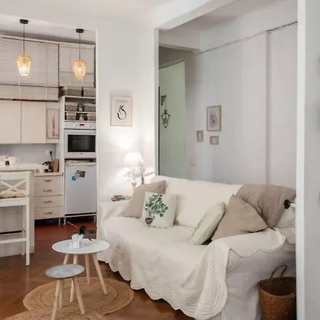 Apartamento T2 A 10 Mins De La *